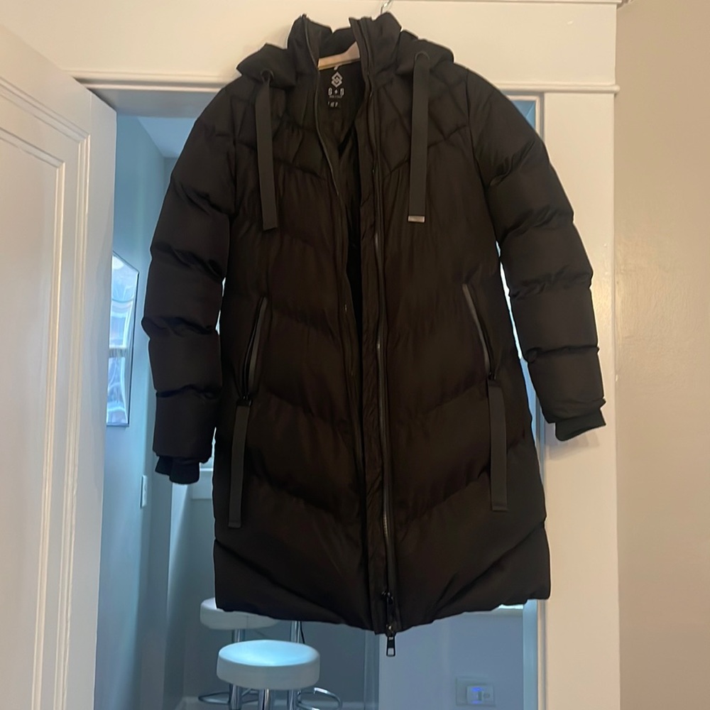 Saint and Sinner Puffer Coat. Black size S